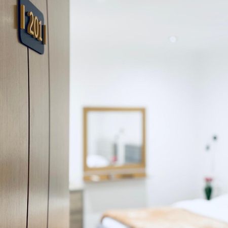 Kutal Park Inn Hotel Përmet Екстериор снимка