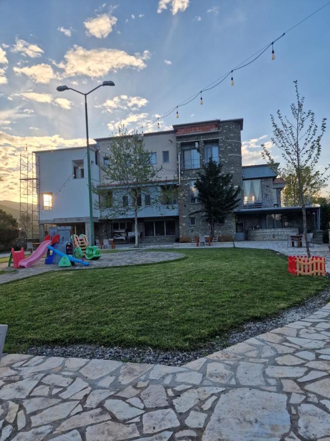 Kutal Park Inn Hotel Përmet Екстериор снимка