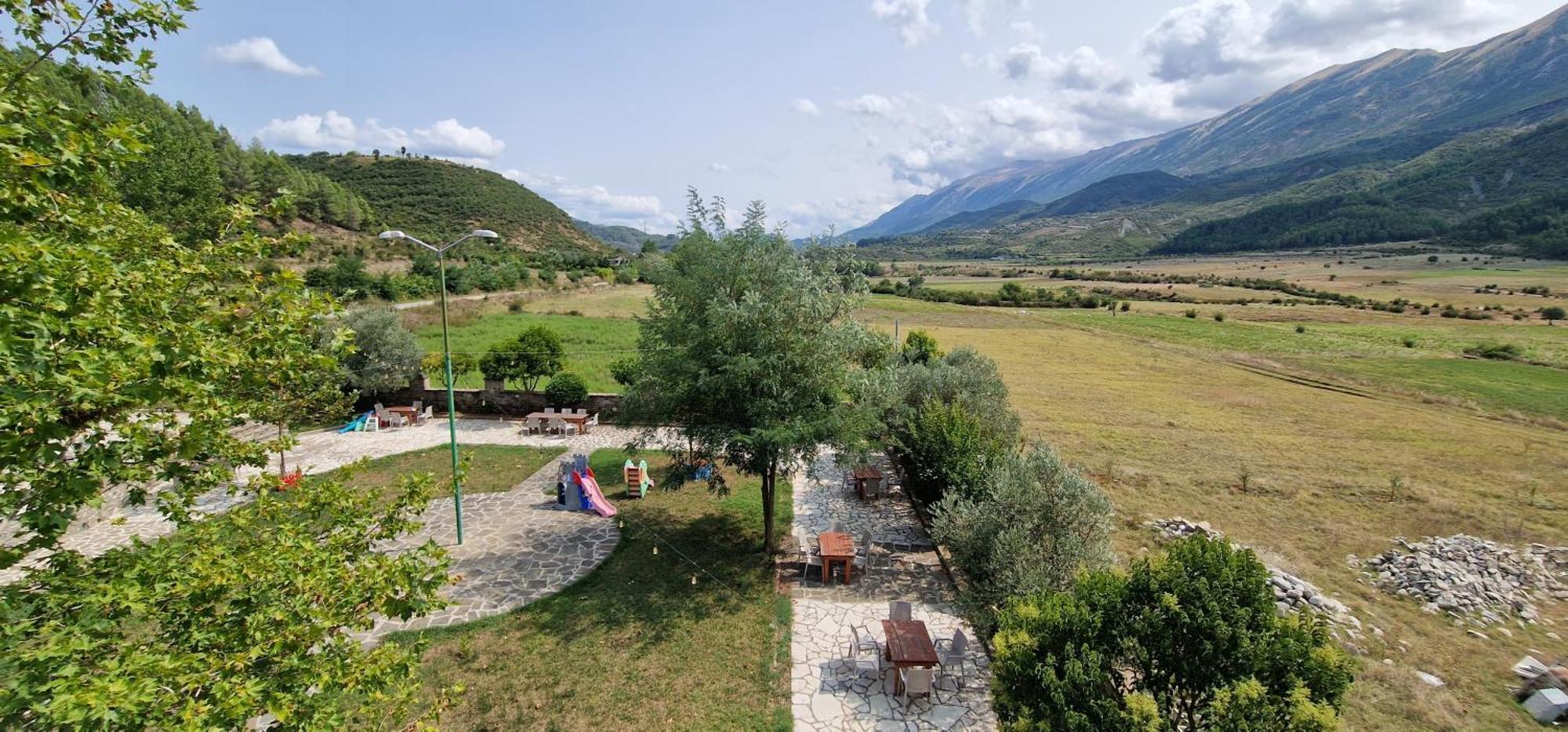 Kutal Park Inn Hotel Përmet Екстериор снимка